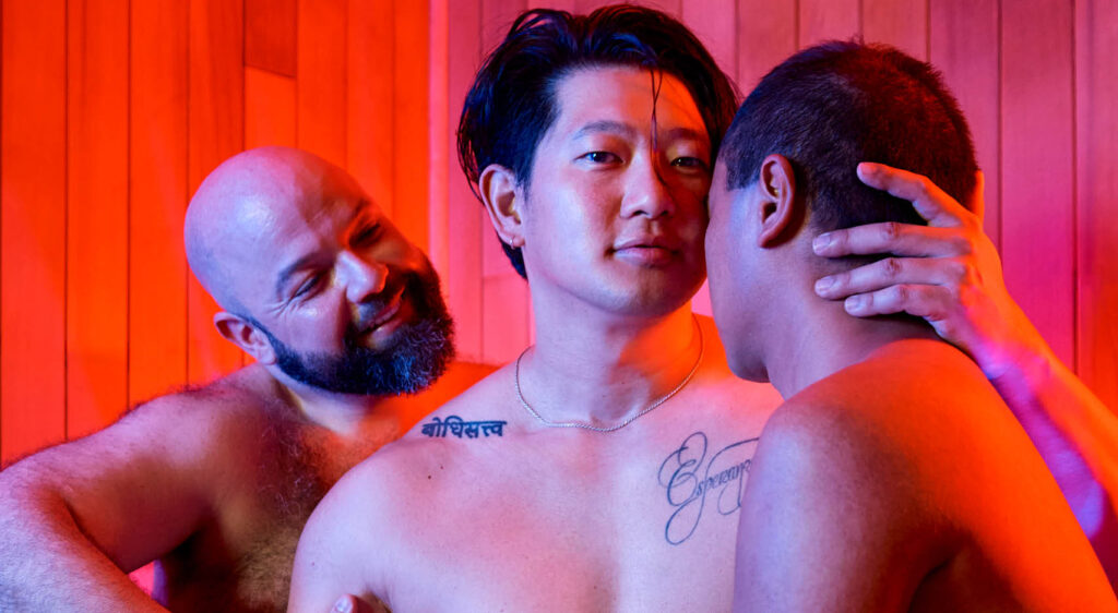 three-guys-in-sauna-kissing