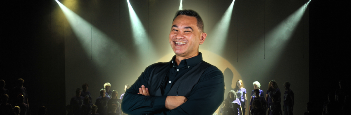 maori-comedian-smiling-with-stage-performance-BGD